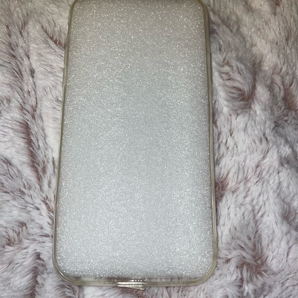 iPhone 11 “Bee” Phone Case. NIP. - Picture 4 of 5